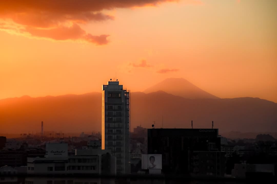 极兔市值赶超京东物流,满帮挺进前三,闪送缩水超60%,物流科技重构资本叙事